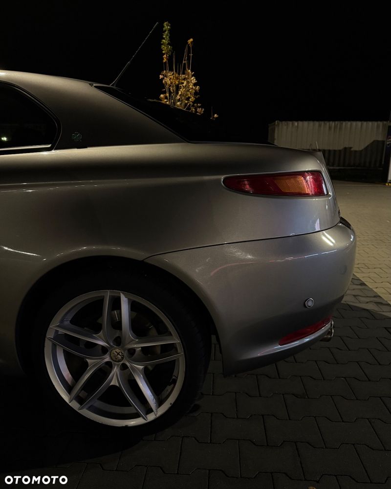 Alfa Romeo GT 1.9JTD 16V Black Line - 10