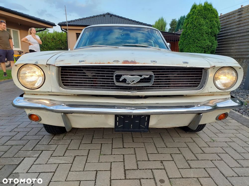 Ford Mustang - 3