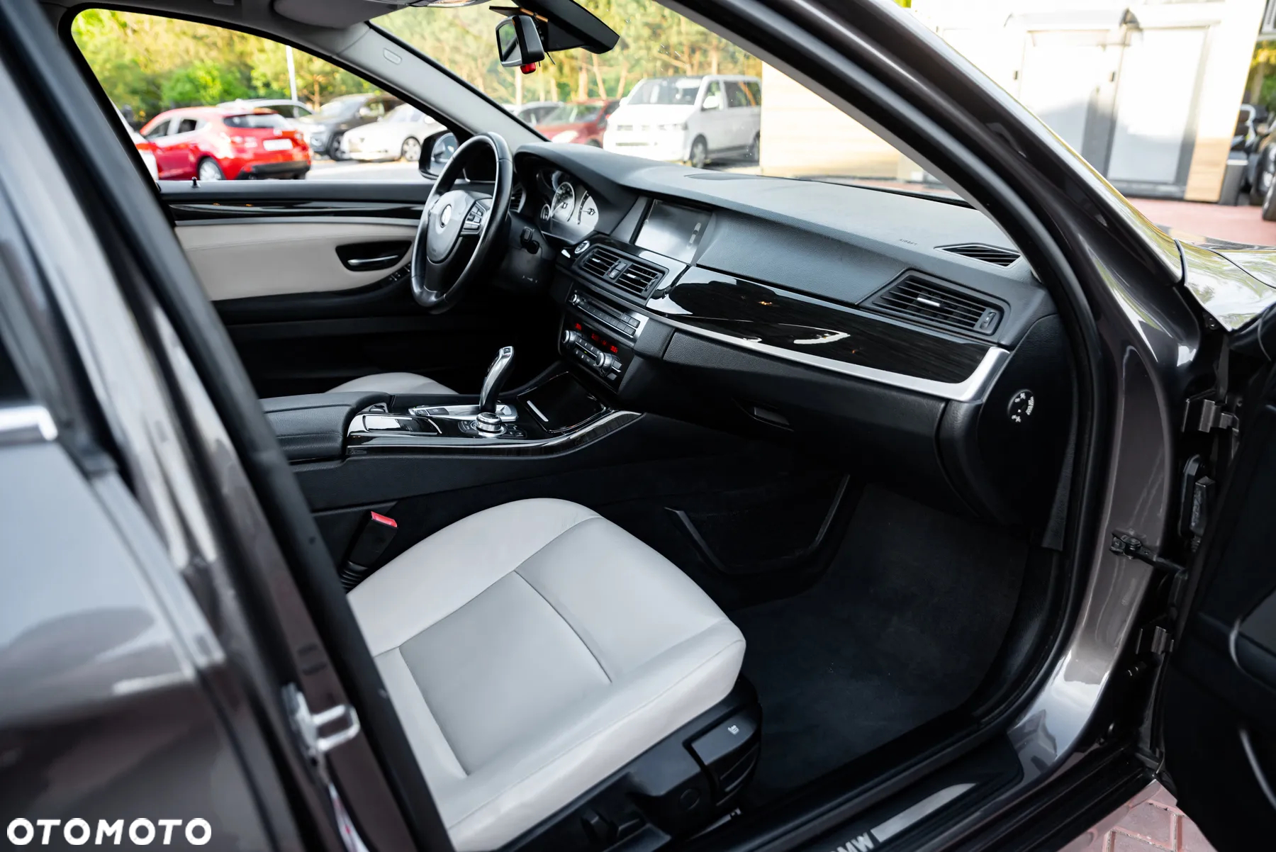 BMW Seria 5 525d Sport-Aut - 25