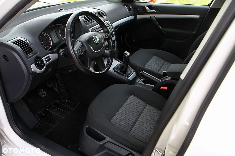 Skoda Octavia 1.6 TDI DPF 4x4 Ambition - 7