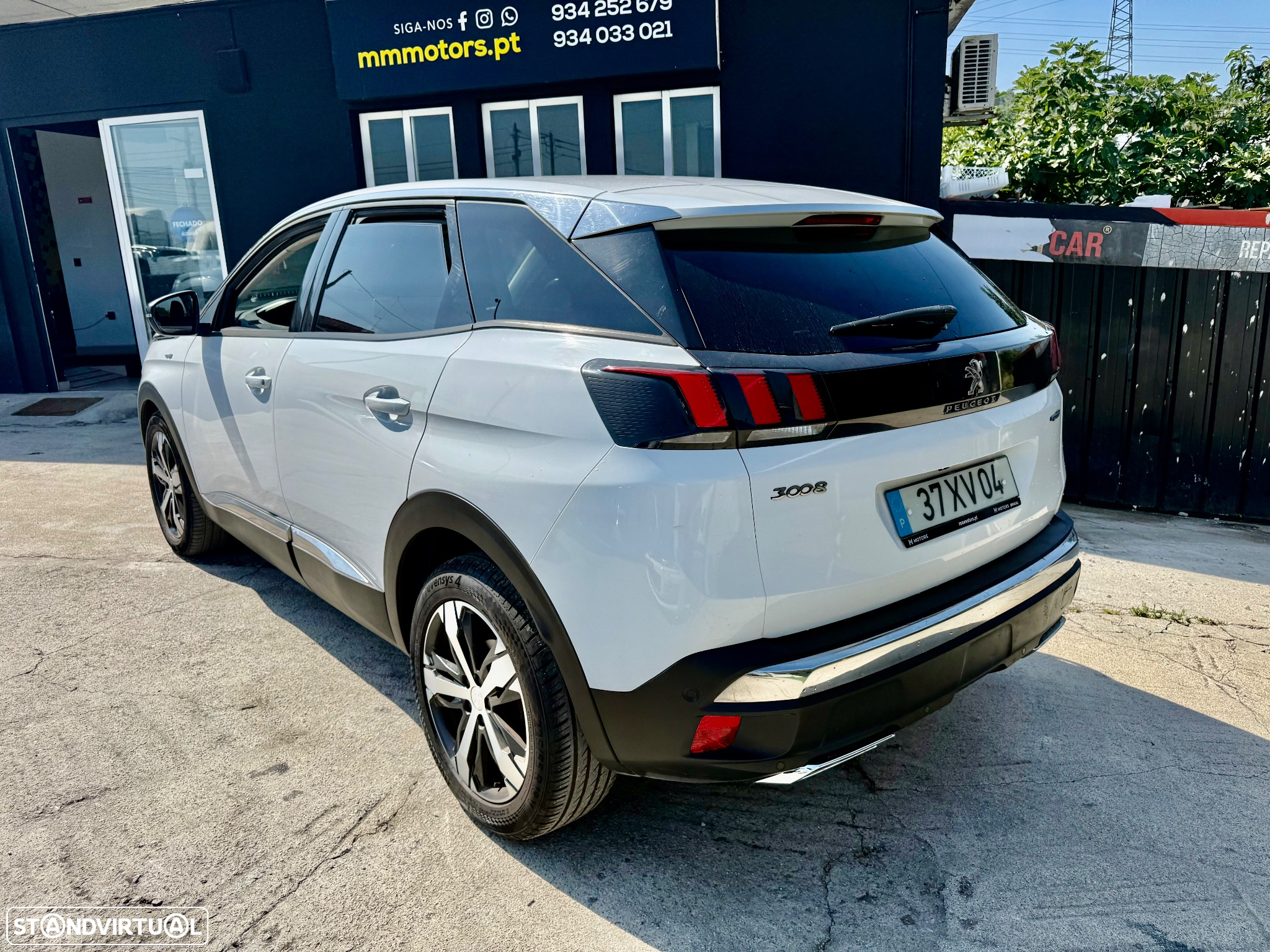 Peugeot 3008 1.6 BlueHDi GT Line EAT6 - 24