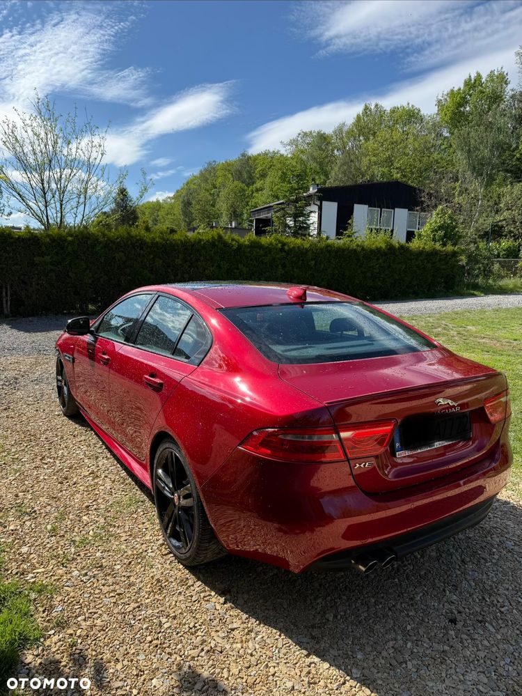 Jaguar XE 2.0 D R-Sport - 1