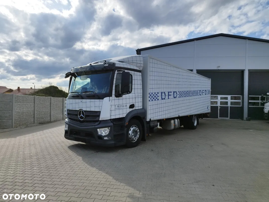 Mercedes-Benz Antos - 9
