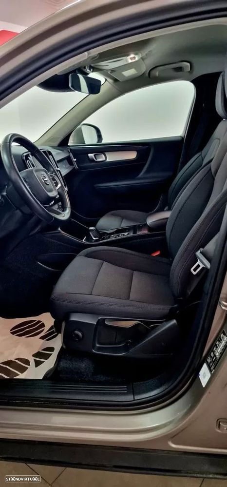 Volvo XC 40 1.5 T2 Momentum Plus Geartronic - 14