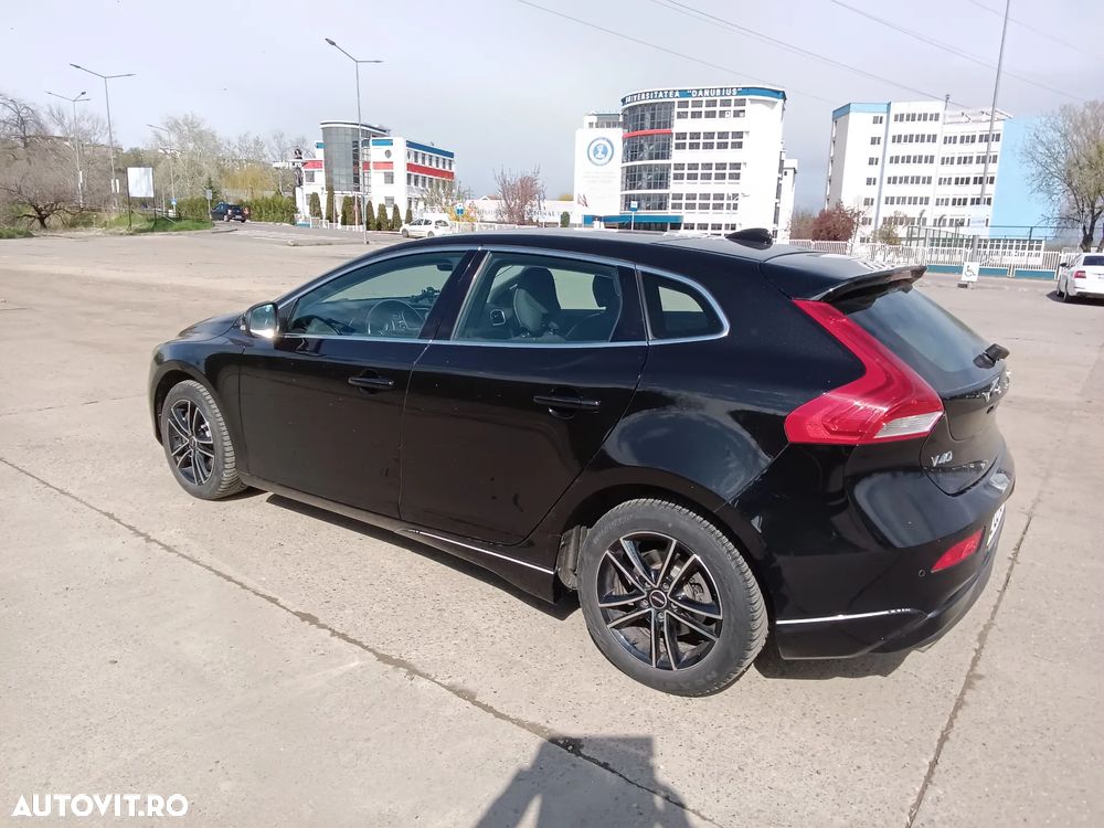 Volvo V40 D3 Momentum - 11