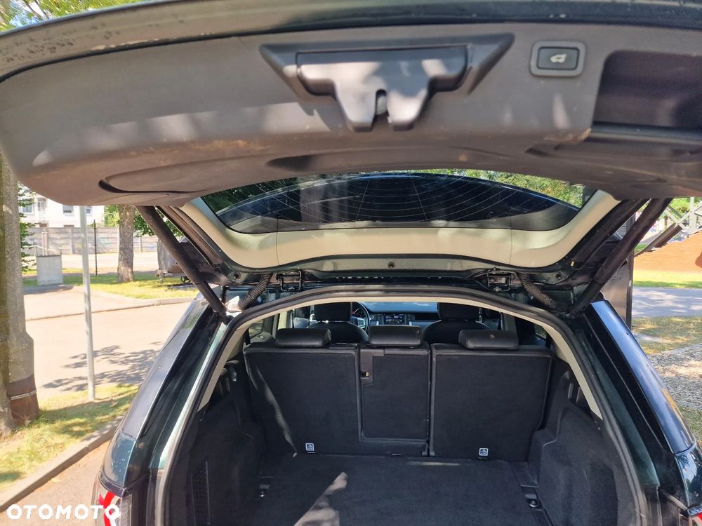 Land Rover Discovery Sport - 16