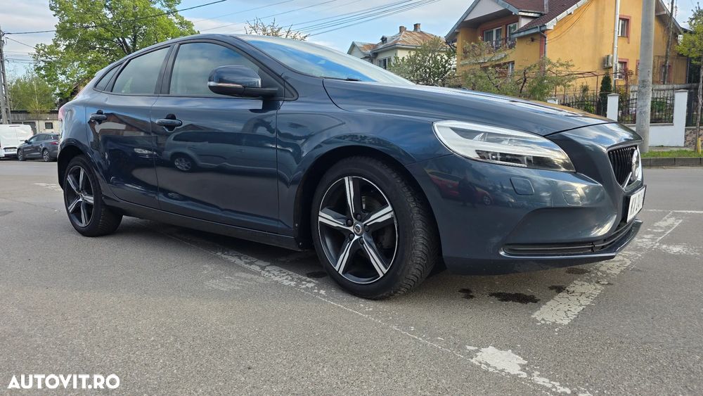 Volvo V40 D2 Kinetic - 8