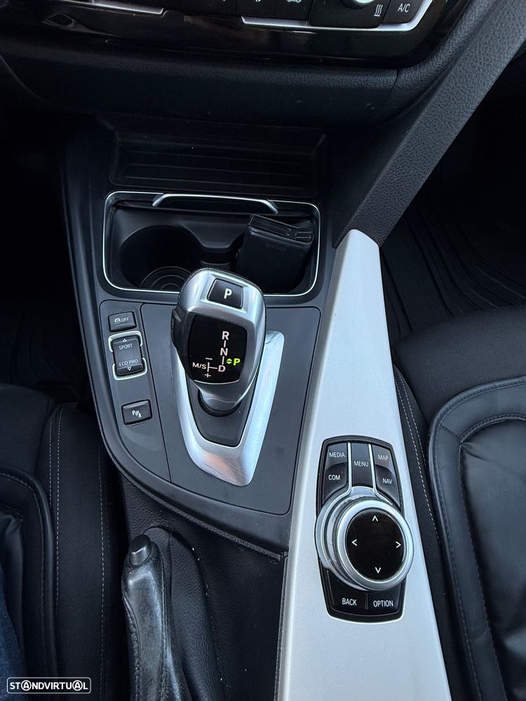 BMW 318 d Aut. Luxury Line - 12