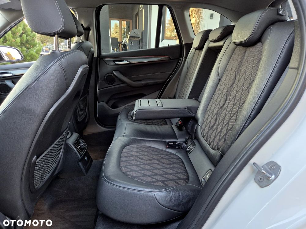 BMW X1 sDrive18d xLine - 10