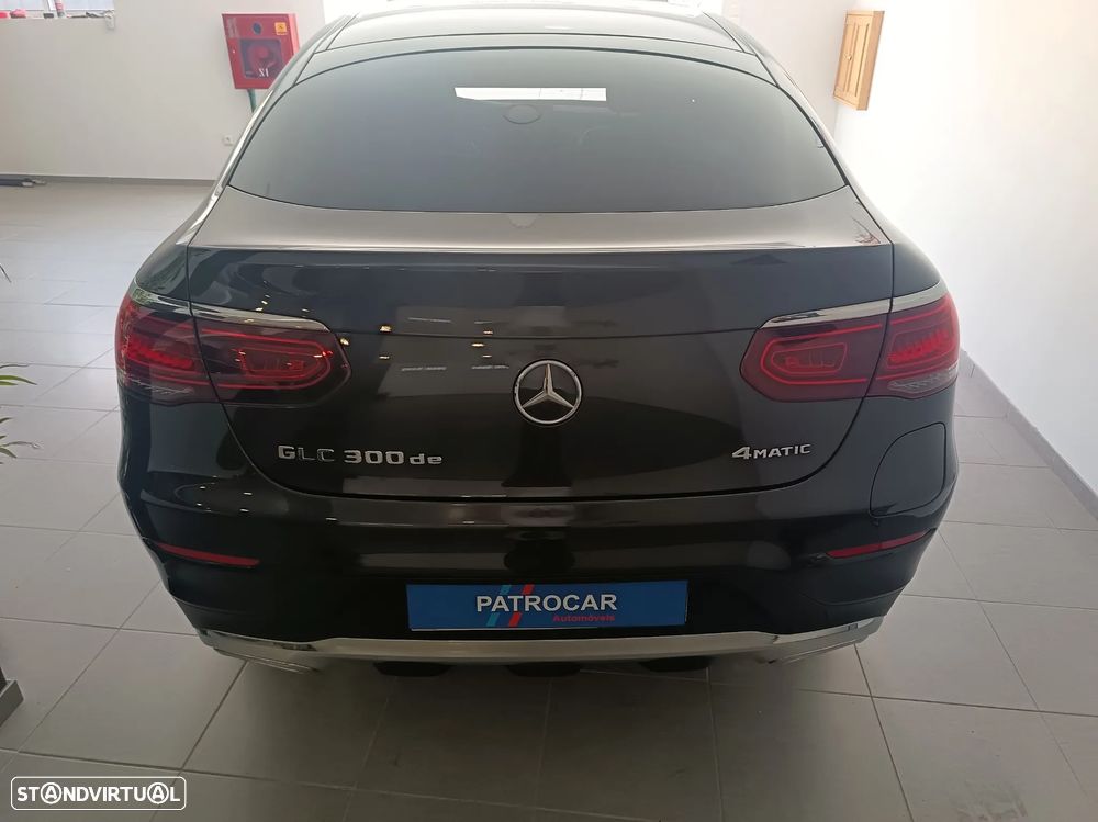 Mercedes-Benz GLC 300 de 4Matic 9G-TRONIC - 11