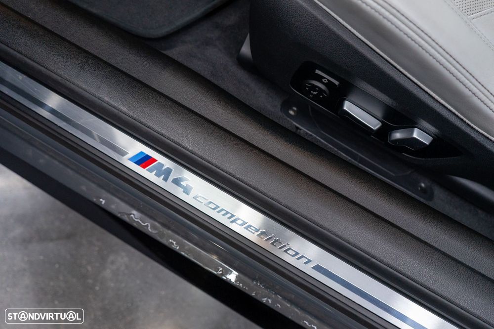 BMW M4 Competition xDrive - 26