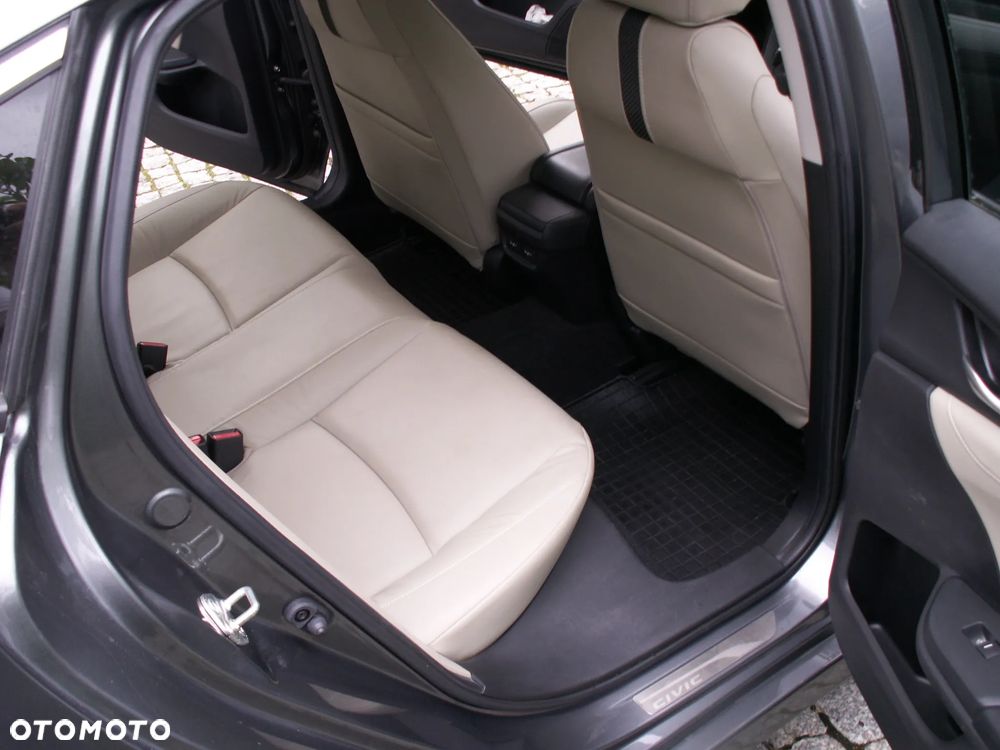 Honda Civic 1.5 T Executive - 16