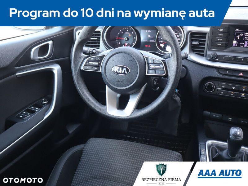 Kia Ceed - 8
