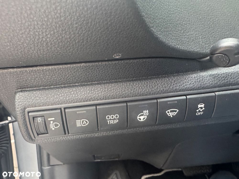 Toyota Corolla 1.8 Hybrid Comfort - 28