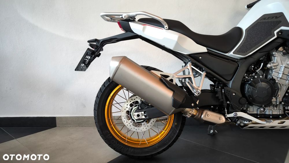 KOVE 800X Touring - 21