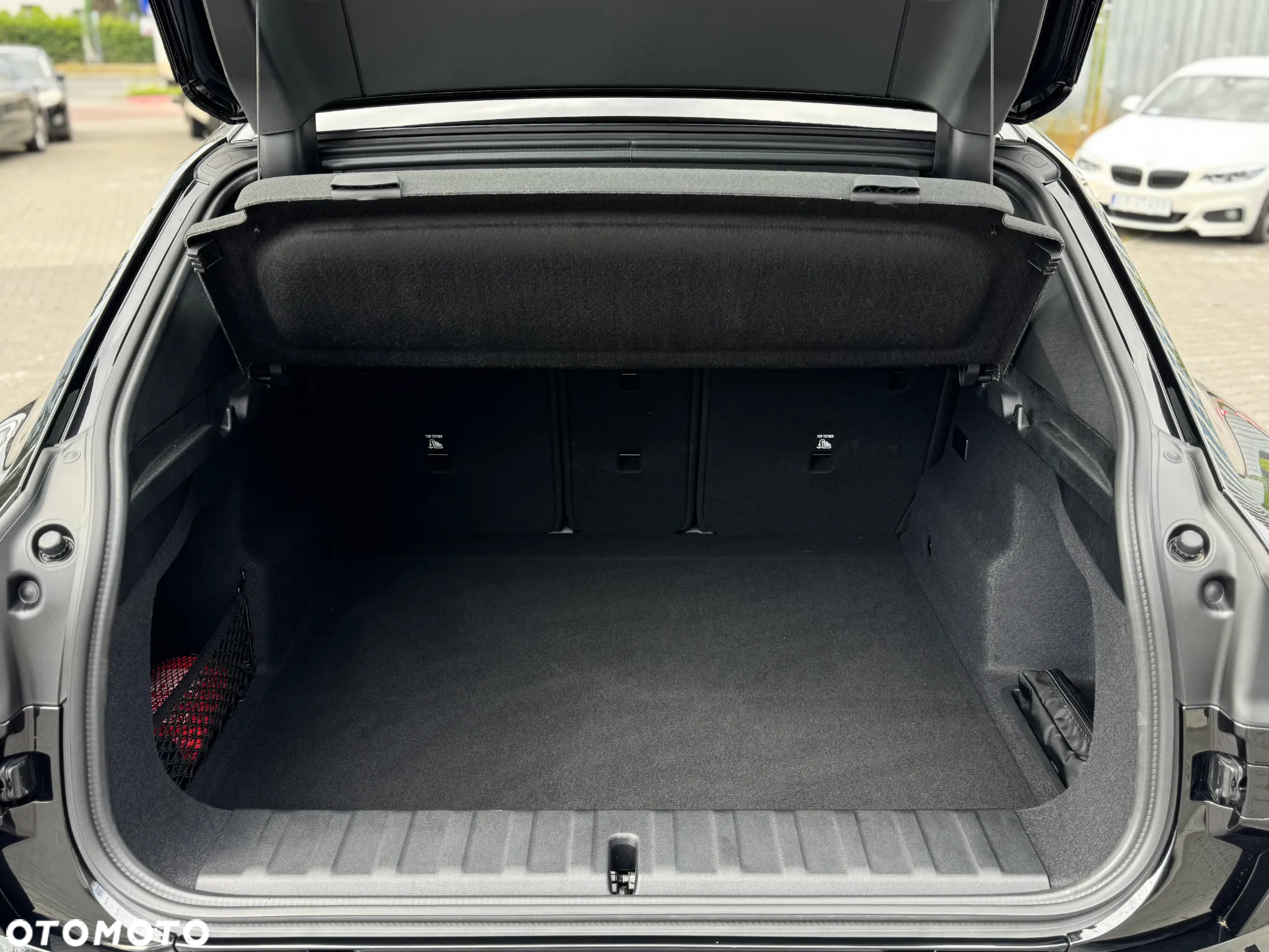 BMW iX2 eDrive20 66.5kWh M Sport - 22
