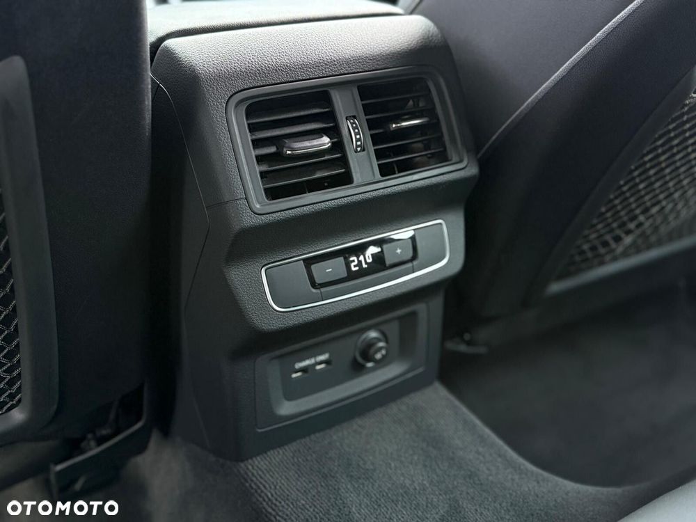 Audi Q5 Sportback - 16