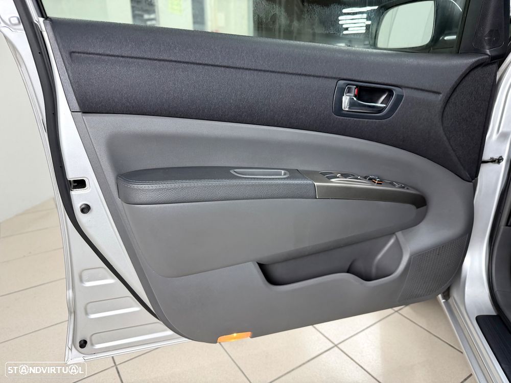 Toyota Prius 1.5 VVT-i HSD Sol - 13