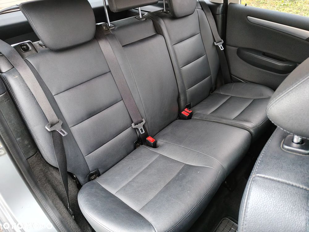 Mercedes-Benz Klasa B 180 CDI Special Edition - 38