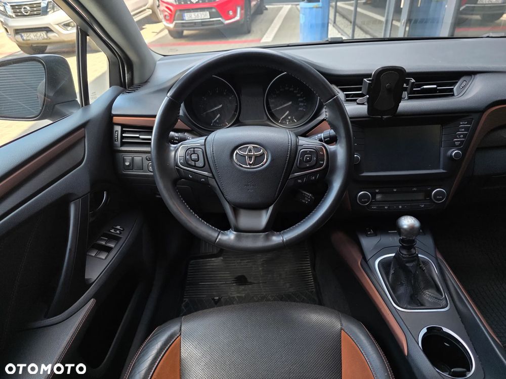 Toyota Avensis 1.8 Prestige - 8