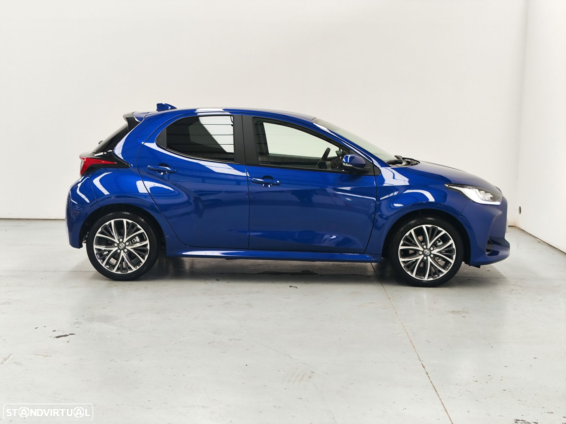 Toyota Yaris 1.5 HDF Luxury - 17