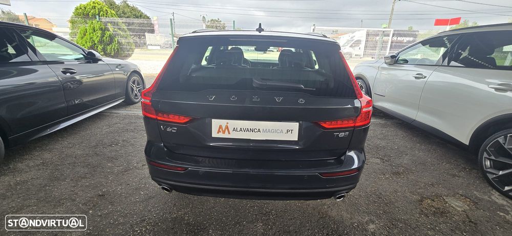 Volvo V60 2.0 T8 AWD TE Momentum Plus - 7