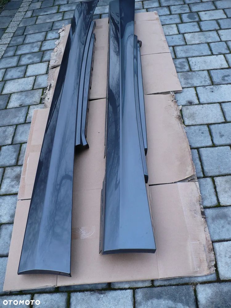 bmw 1 E81 E82 E88 NAKLADKI PROGOW SPARKL.GRAPHITE A22. EU.