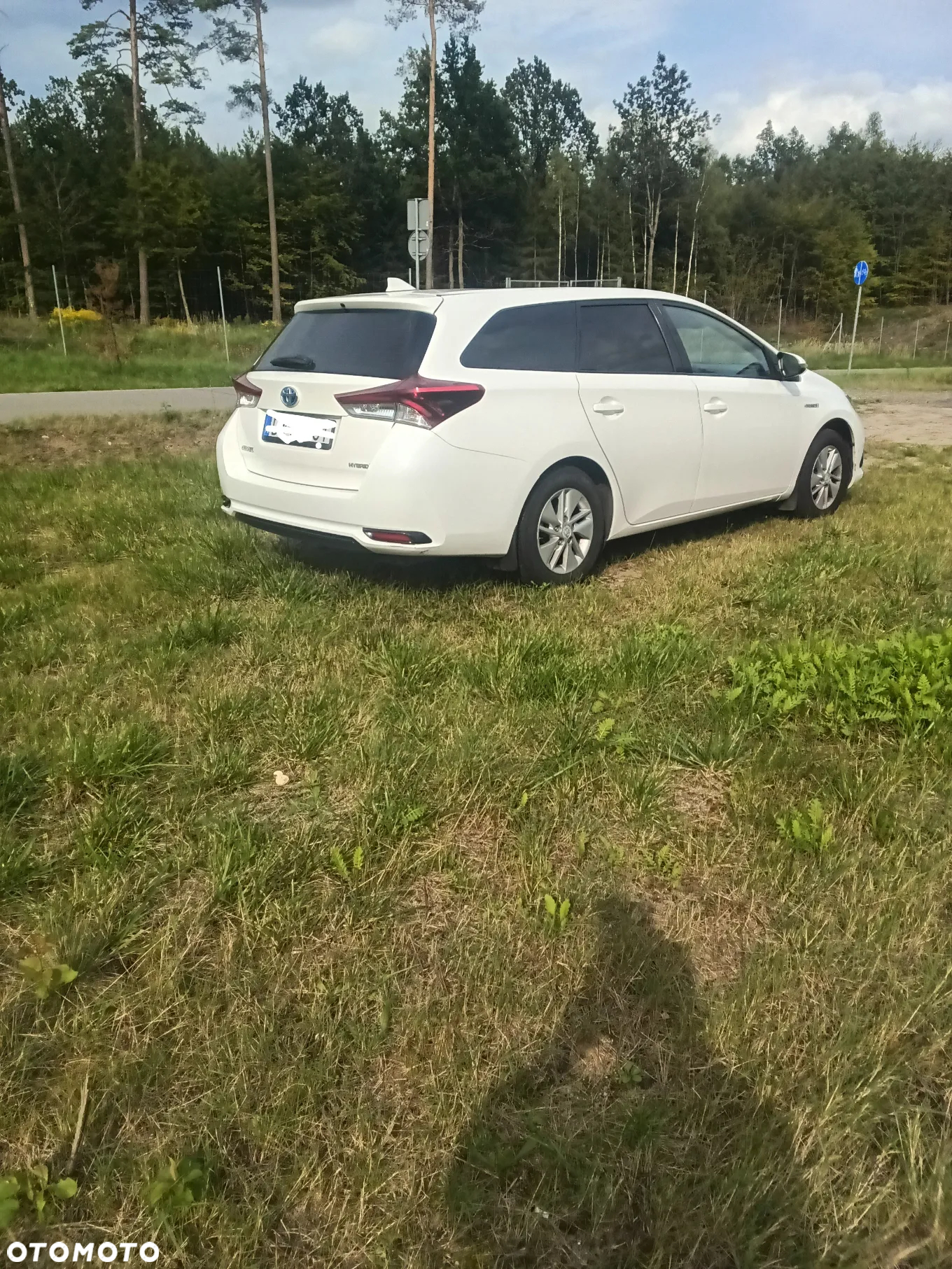 Toyota Auris Hybrid 135 Active - 4
