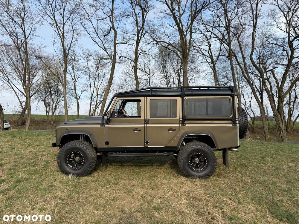 Land Rover Defender - 4