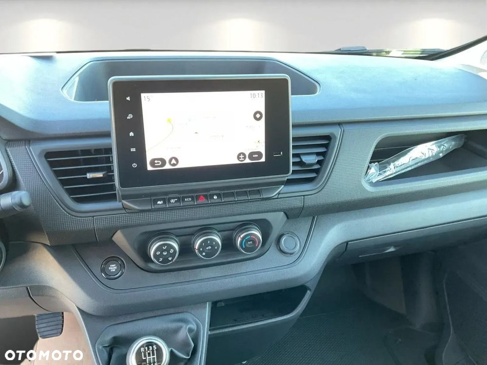 Renault Trafic - 13