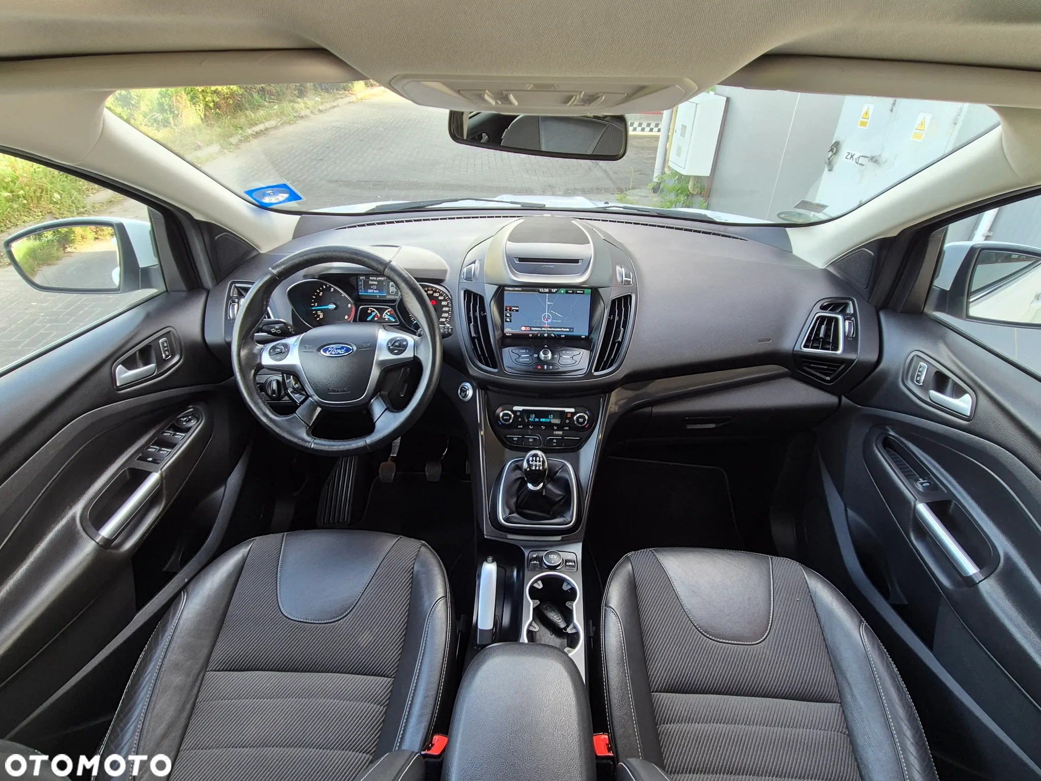 Ford Kuga 2.0 TDCi 2x4 Titanium - 30