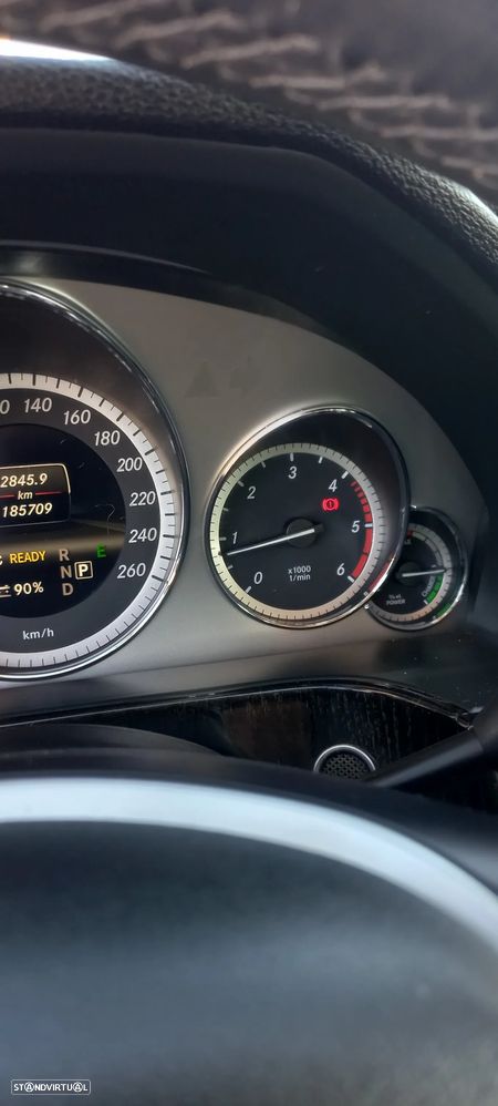 Mercedes-Benz E 300 Bluetec Hybrid Avantgarde - 19