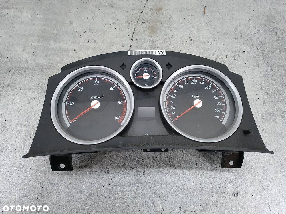 LICZNIK OPEL ZAFIRA B 13225965  SW6.607 1.9 CDTI - 2