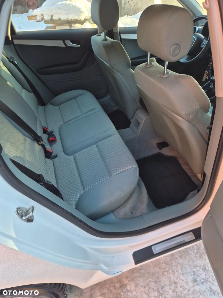 Audi A3 Sportback 2.0 TDI DPF quattro Ambiente - 11
