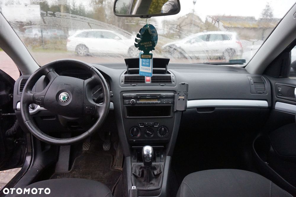 SKODA OCTAVIA II LIFT KOMBI 2008 9910 2.0 TDI BMM 140KM KNS CZARNY na części - 10