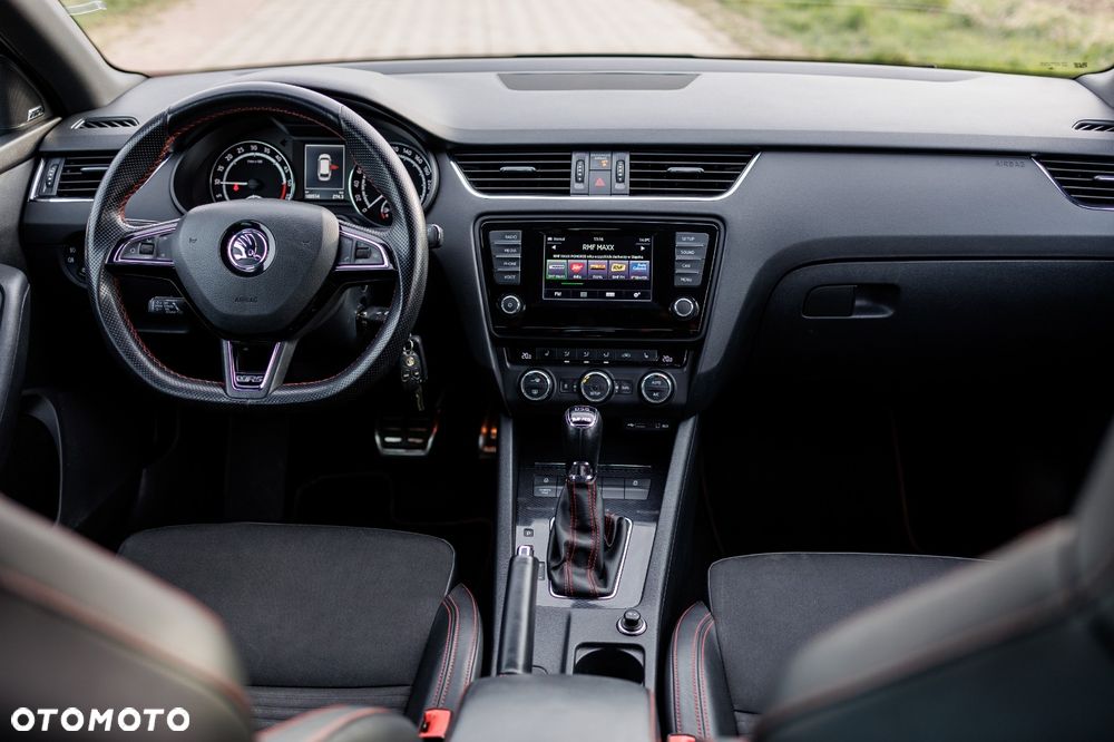 Skoda Octavia 2.0 TDI DSG RS - 7