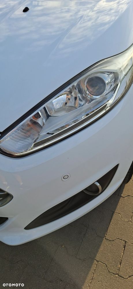 Ford Fiesta - 9