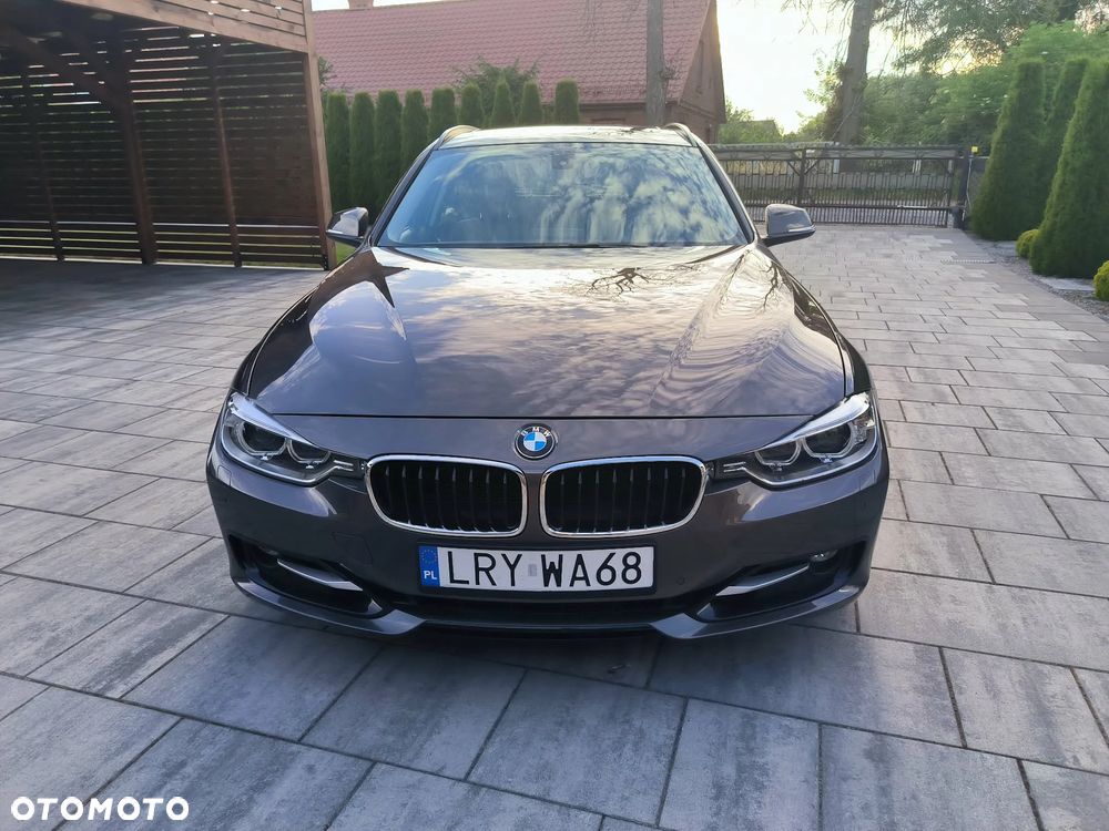 BMW Seria 3 335i xDrive Sport Line - 8