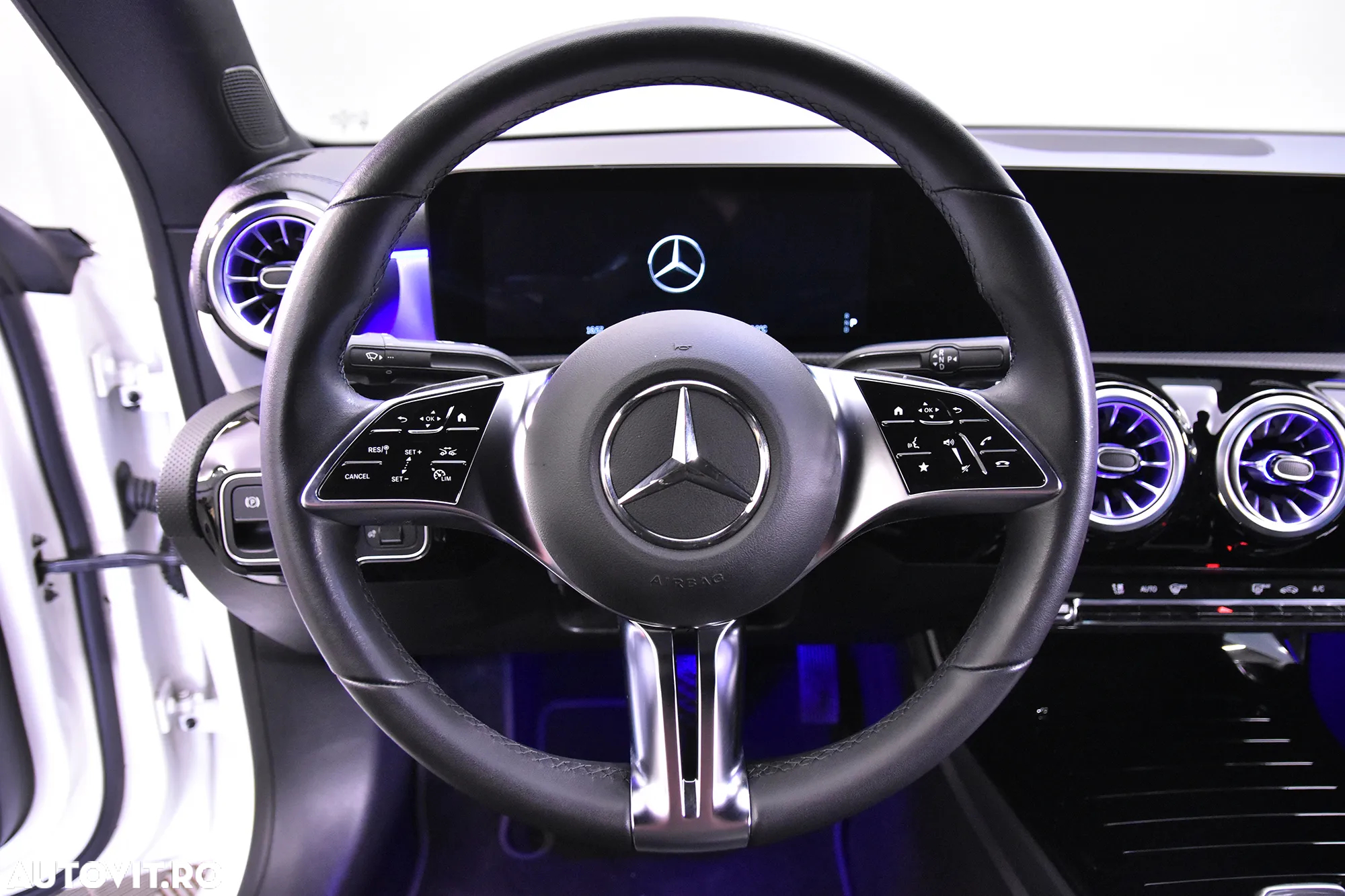 Mercedes-Benz CLA 220 MHEV 4MATIC Coupe - 16
