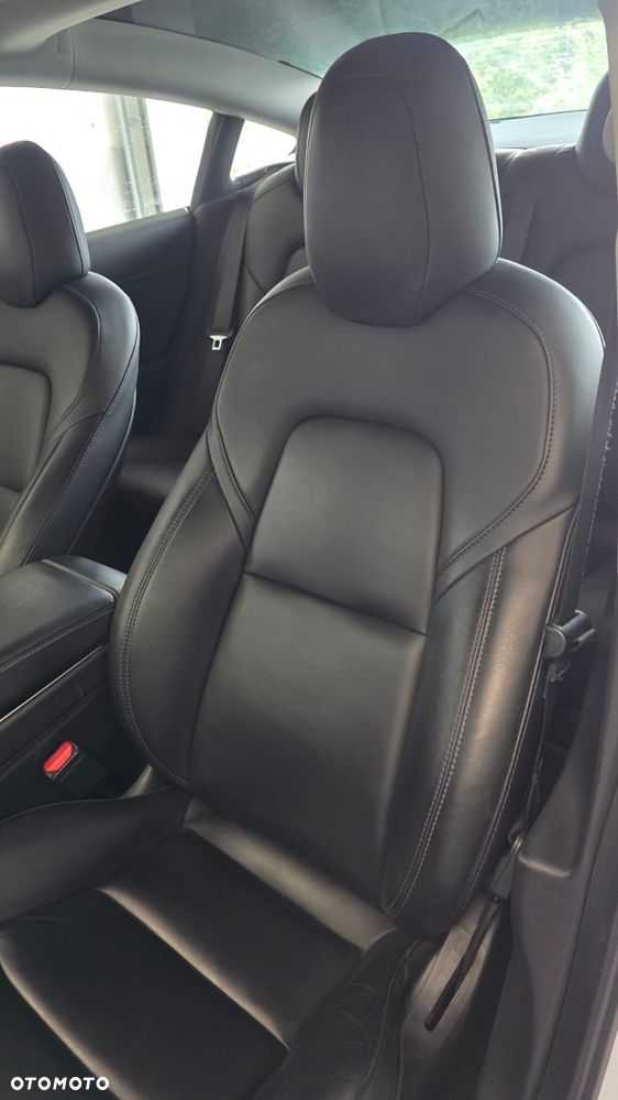 Tesla Model 3 Long Range RWD - 19