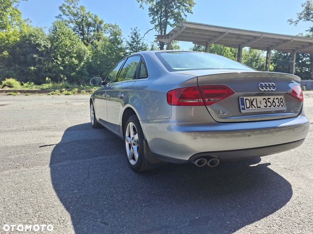 Audi A4 Limousine - 6