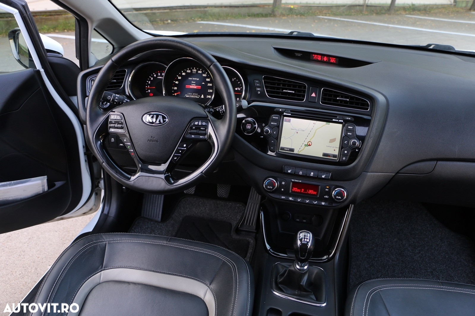 Kia Ceed 1.6 CRDi 128 Platinum Edition - 7