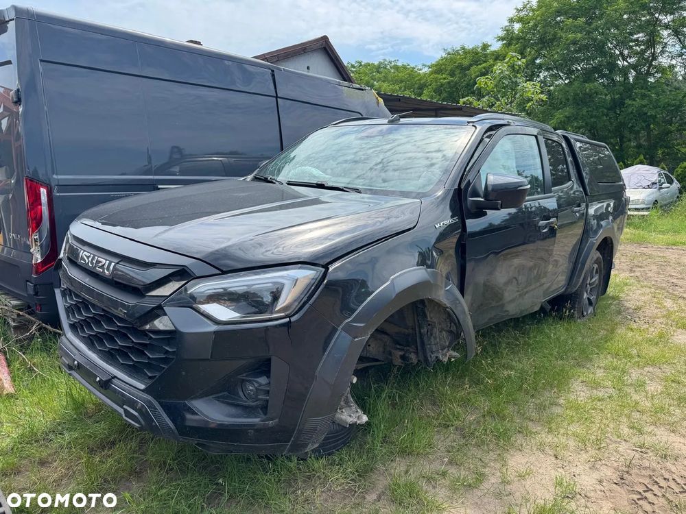 Isuzu D-Max Double Cab 4WD Autm V-Cross - 2