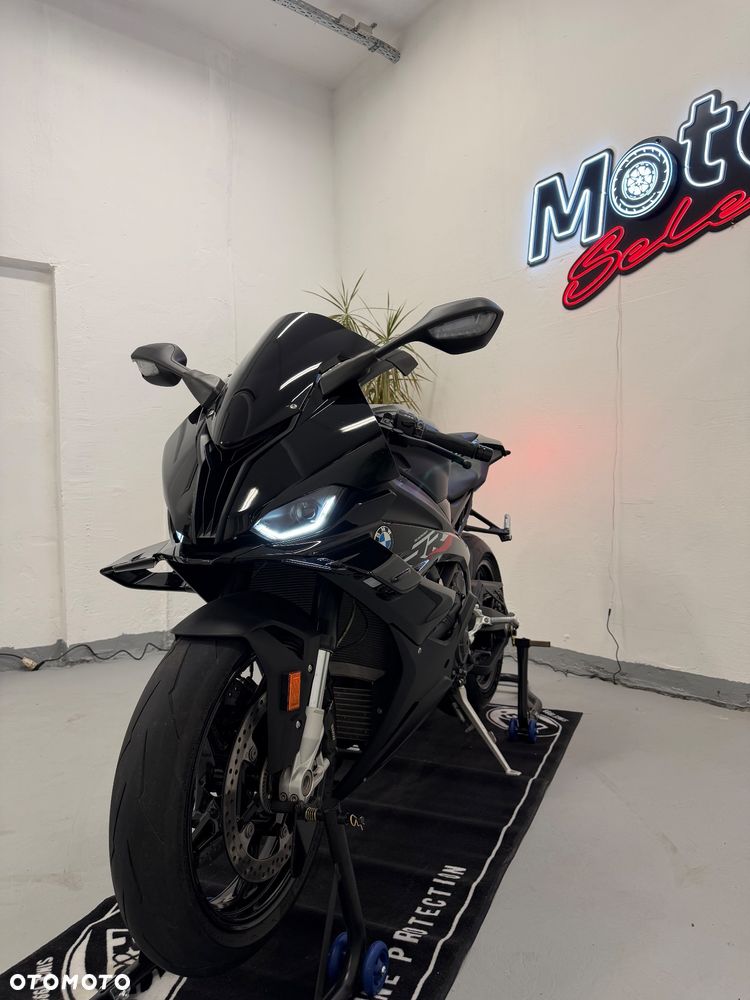 BMW S - 4