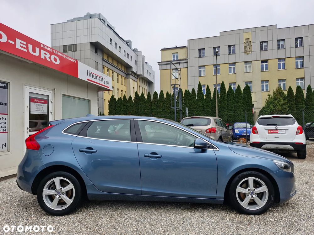 Volvo V40 D2 Momentum - 8