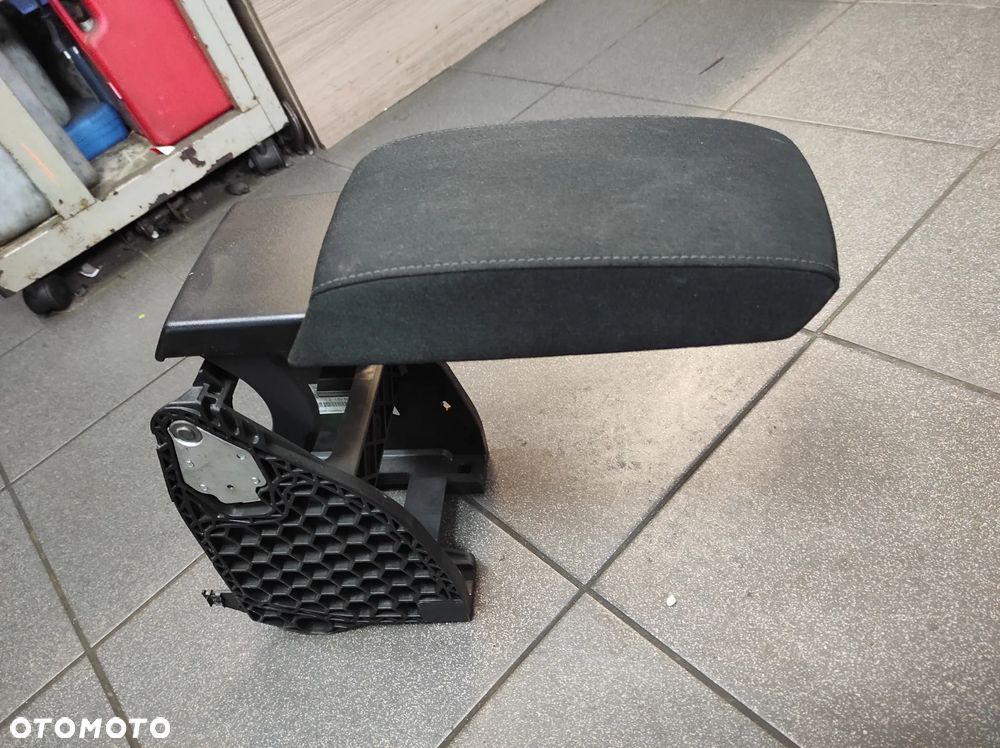 PODŁOKIETNIK SKODA OCTAVIA 2 EU MATERIAŁOWY - 5