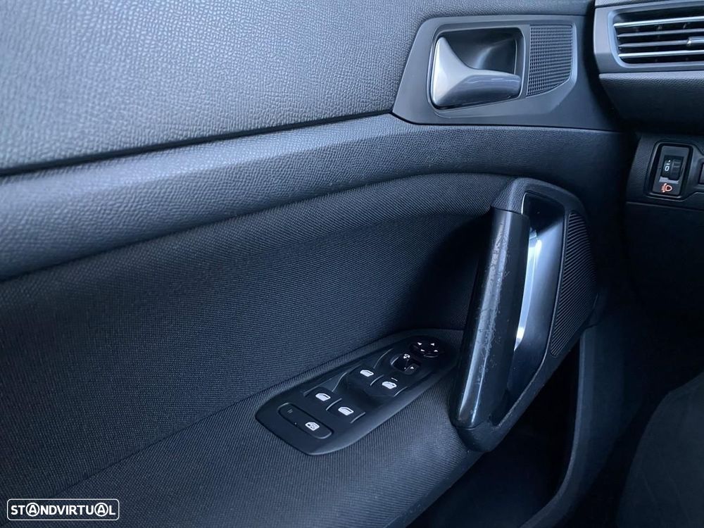 Peugeot 308 SW 1.6 BlueHDi Style - 24