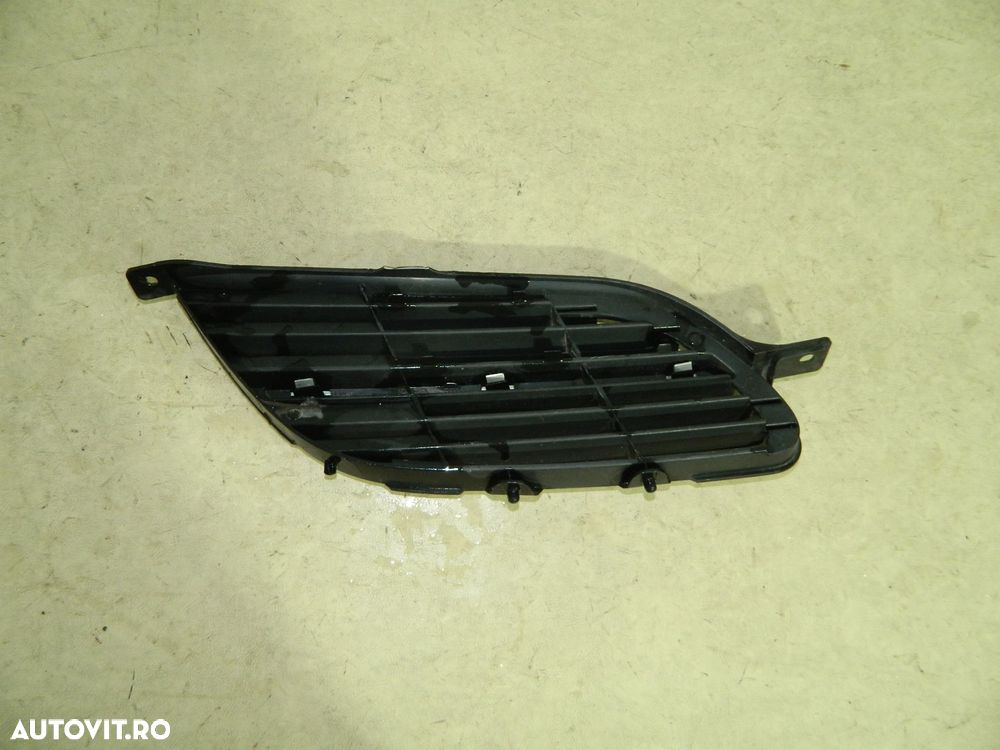 Grila radiator partea stanga, Nissan Almera Tino, 00-06, 62332-BU000 - 5
