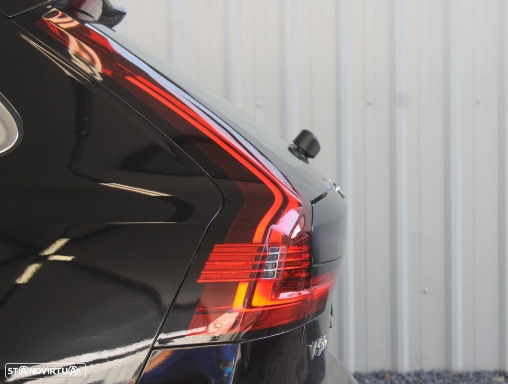 Volvo V90 2.0 T6 PHEV Inscription Expression AWD - 28