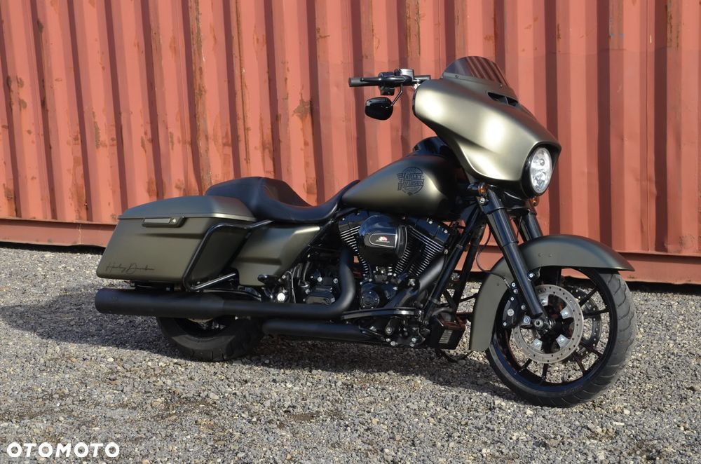 Harley-Davidson Touring Street Glide - 15